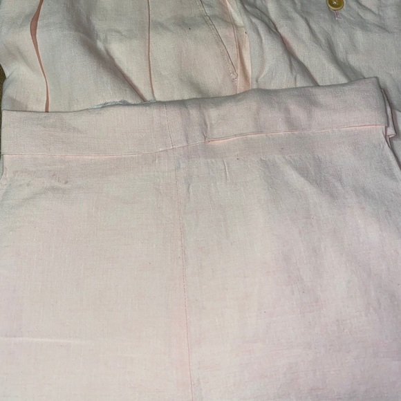 Mens linen pants, cuffs alterations may be needed. - Picture 2 of 4